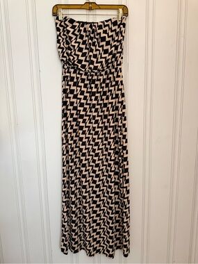 Trixxi Black and Cream Zigzag Strapless Maxi Dress